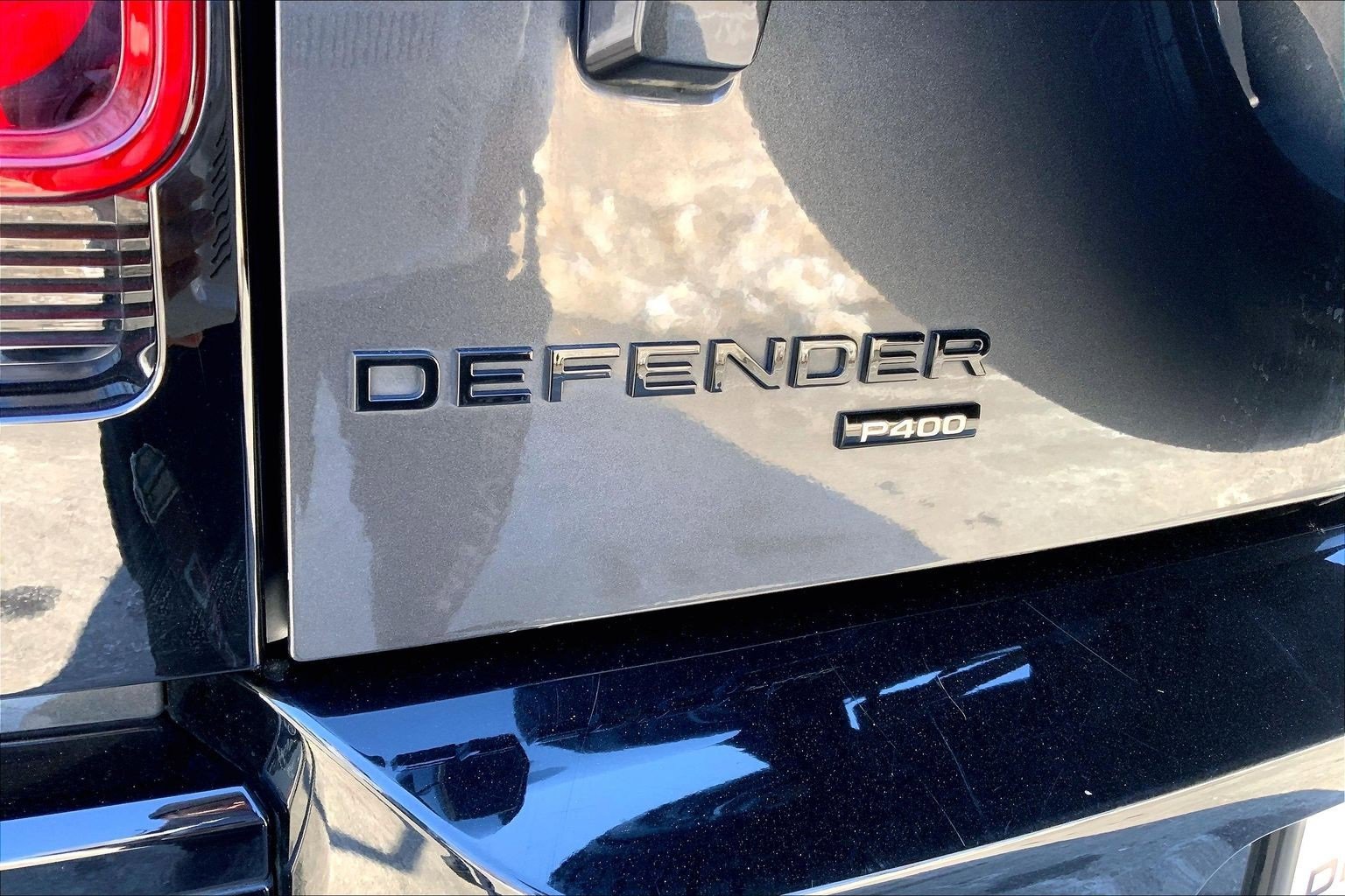 Used 2022 Land Rover Defender 110 X-Dynamic SE image 9