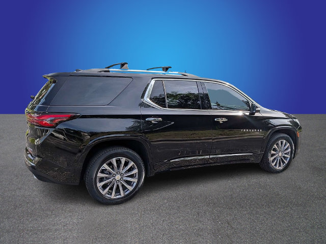Used 2023 Chevrolet Traverse Premier FWD image 5