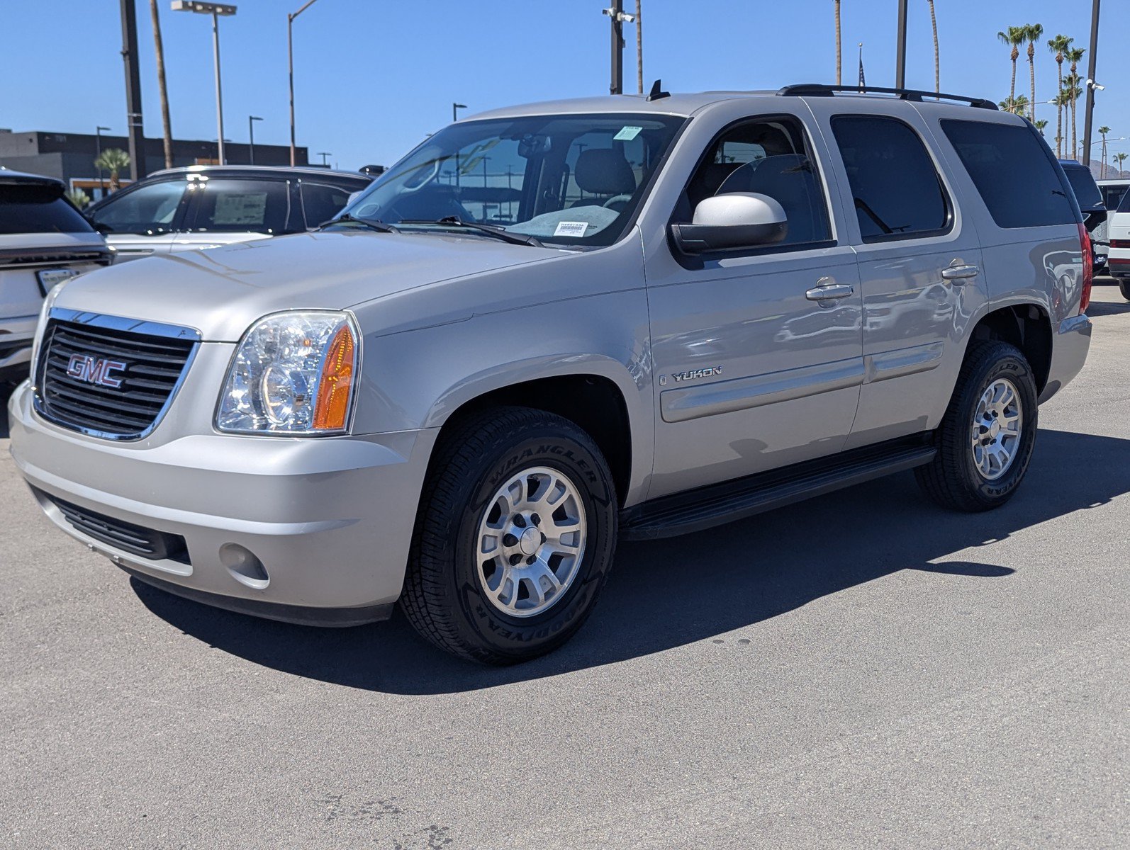 Used 2008 GMC Yukon SLE RWD image 5