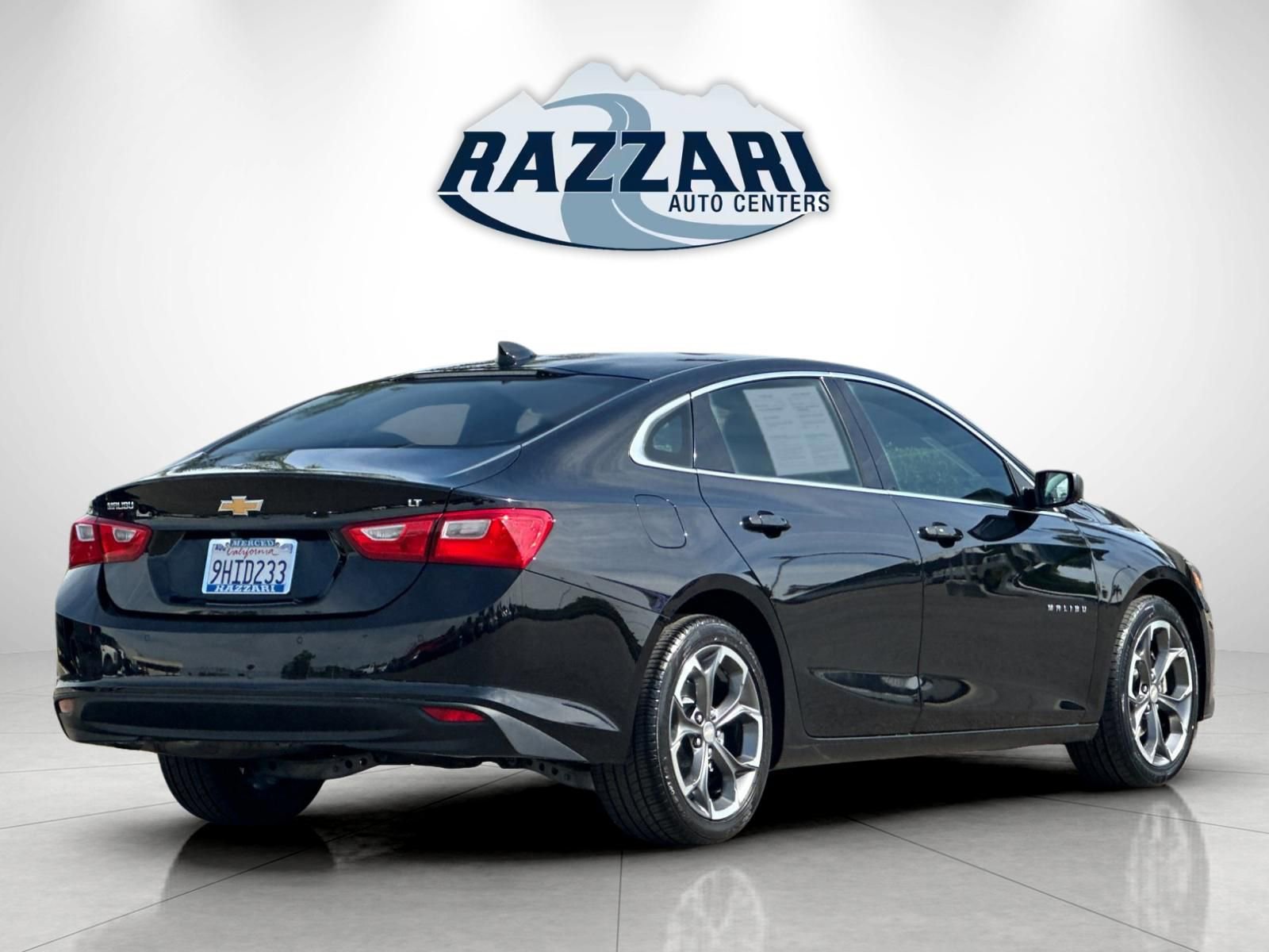 Used 2024 Chevrolet Malibu LT image 3