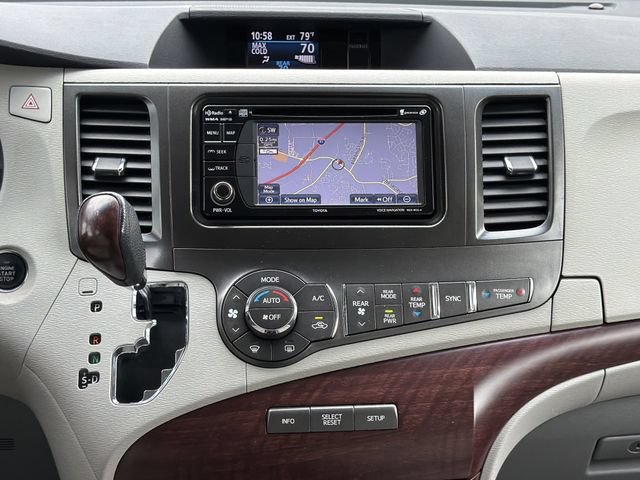 Used 2013 Toyota Sienna XLE FWD image 11