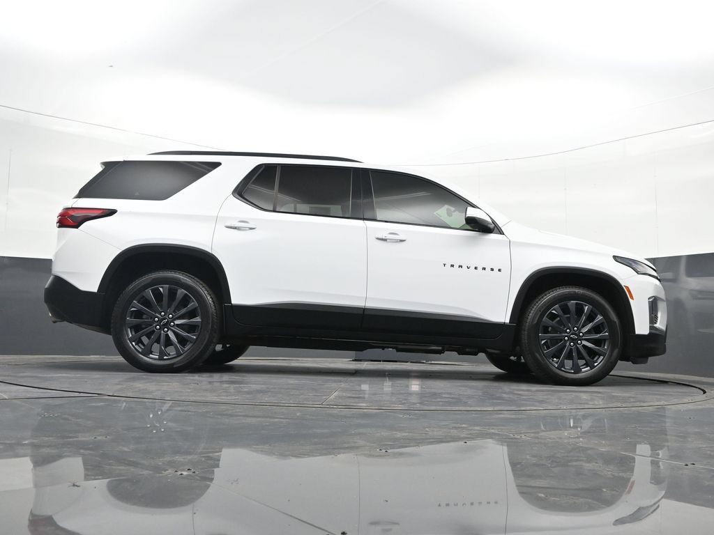 Used 2022 Chevrolet Traverse RS FWD image 37