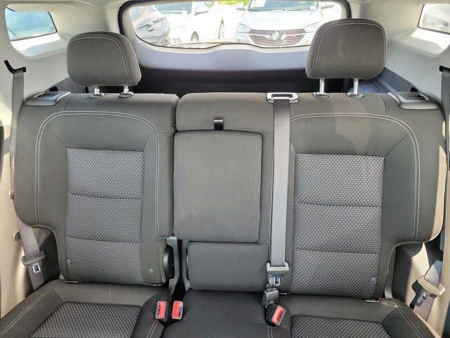 Used 2024 GMC Terrain SLE w/ Driver Convenience Package FWD image 13