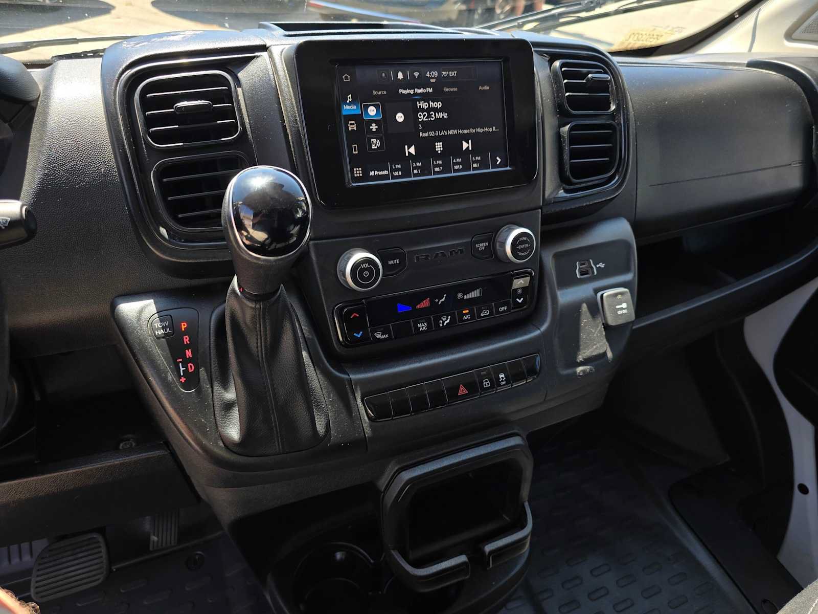 Used 2023 RAM ProMaster 2500 FWD image 27