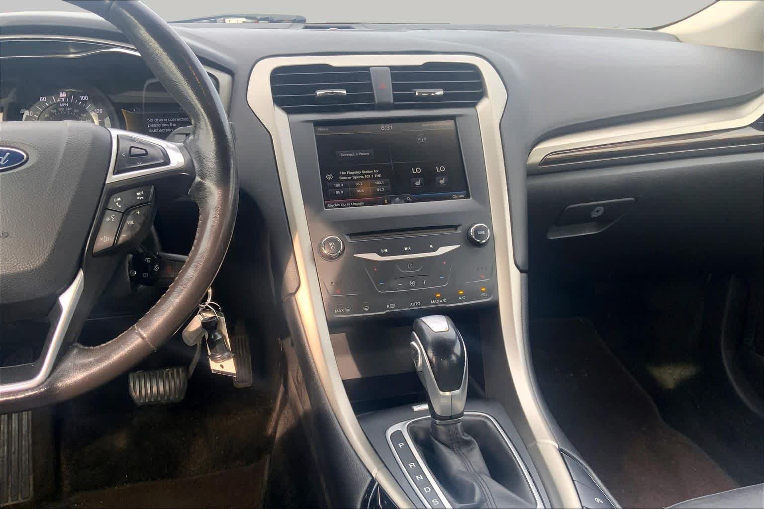 Used 2015 Ford Fusion SE w/ Equipment Group 202A FWD image 7