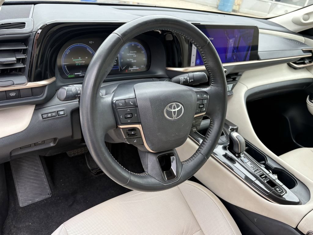 Used 2024 Toyota Crown Limited image 14