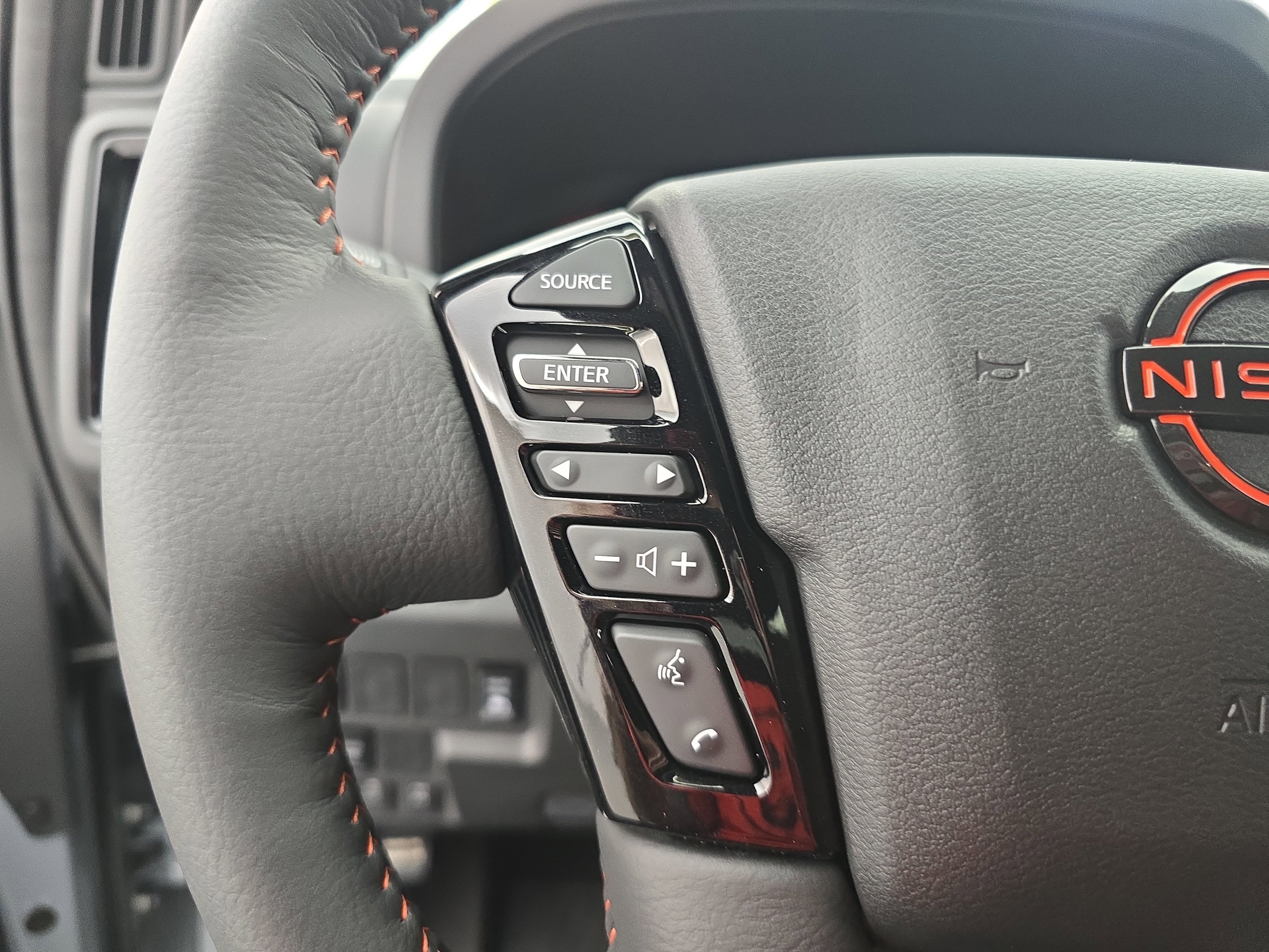 New 2026 Nissan Frontier PRO-4X w/ Pro-4x Convenience Package image 16