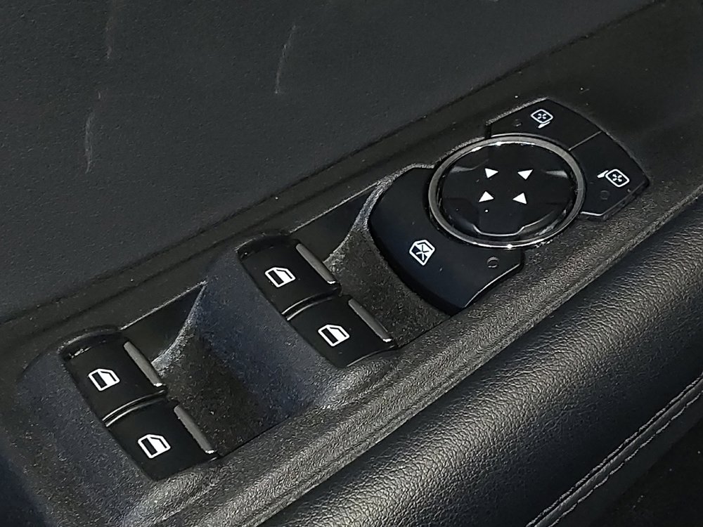 Used 2024 Ford Edge SEL image 27