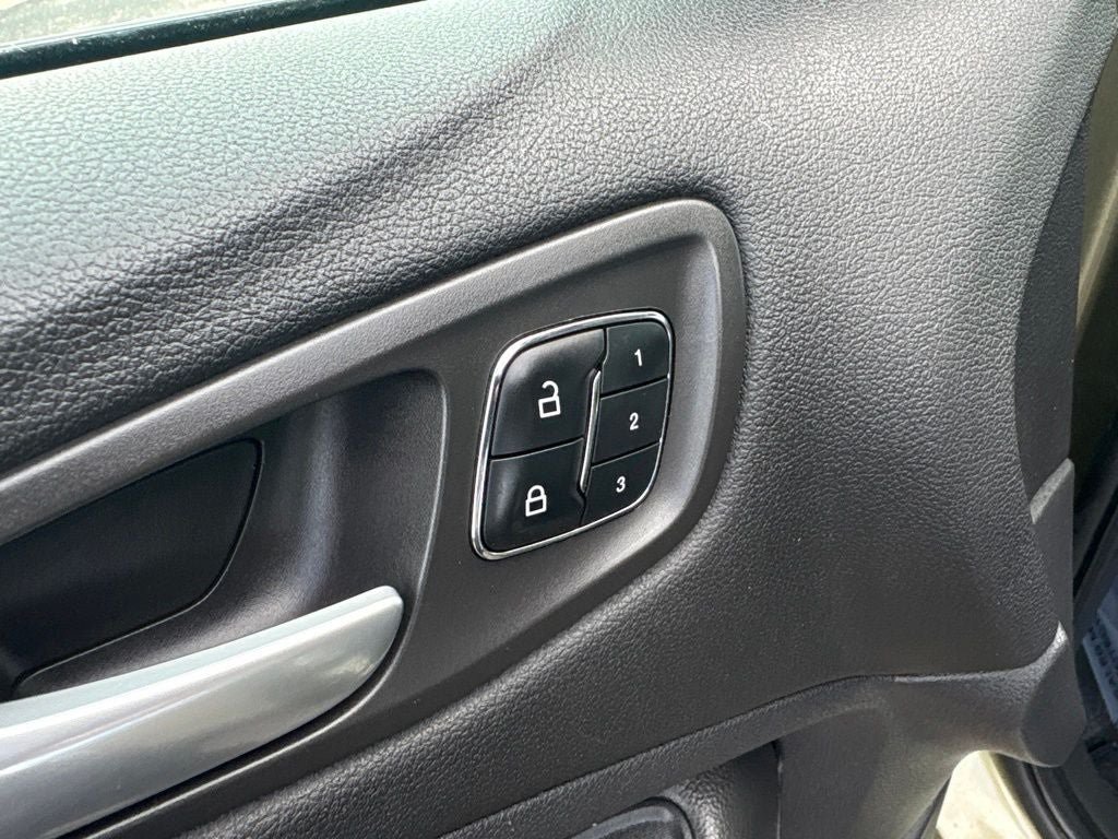 Used 2013 Ford Escape SEL AWD/4WD image 16