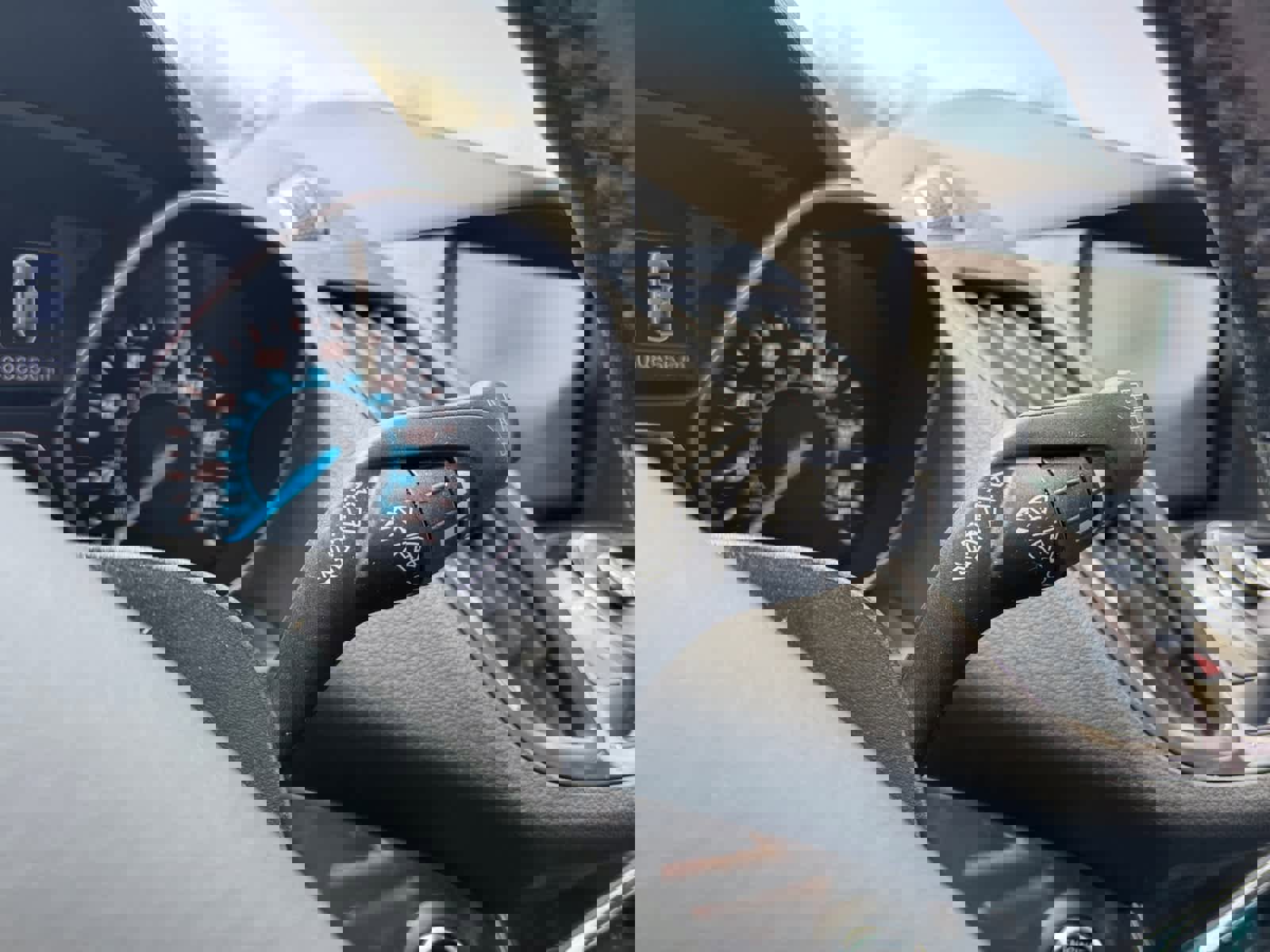 Used 2014 Ford Escape Titanium w/ Equipment Group 401A AWD/4WD image 20