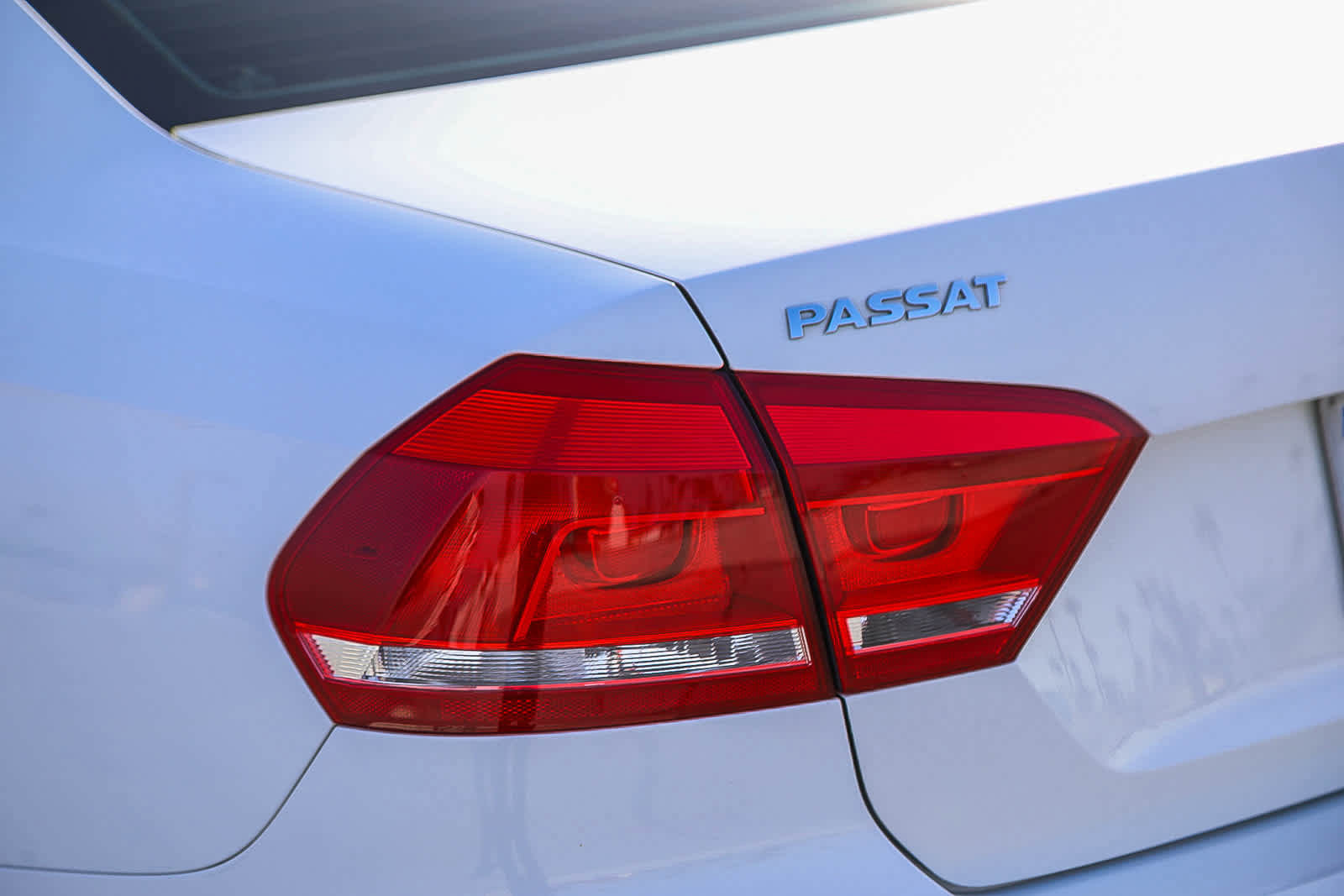 Used 2014 Volkswagen Passat 1.8T SE FWD image 9