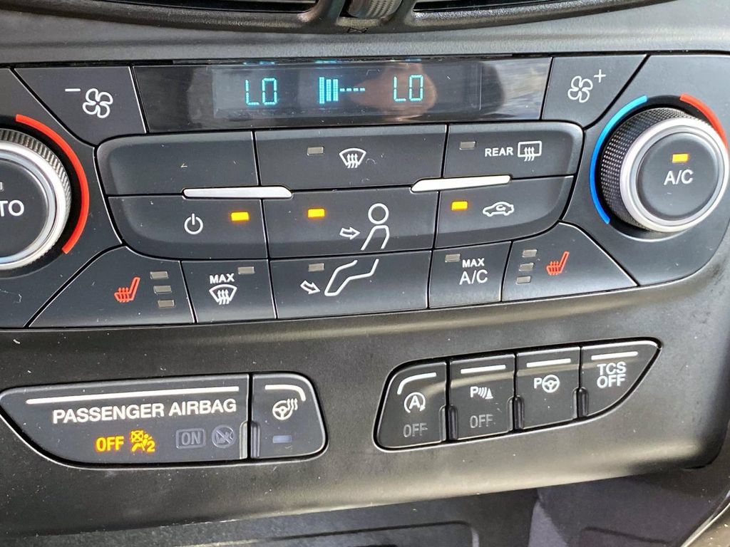Used 2019 Ford Escape Titanium AWD/4WD image 17