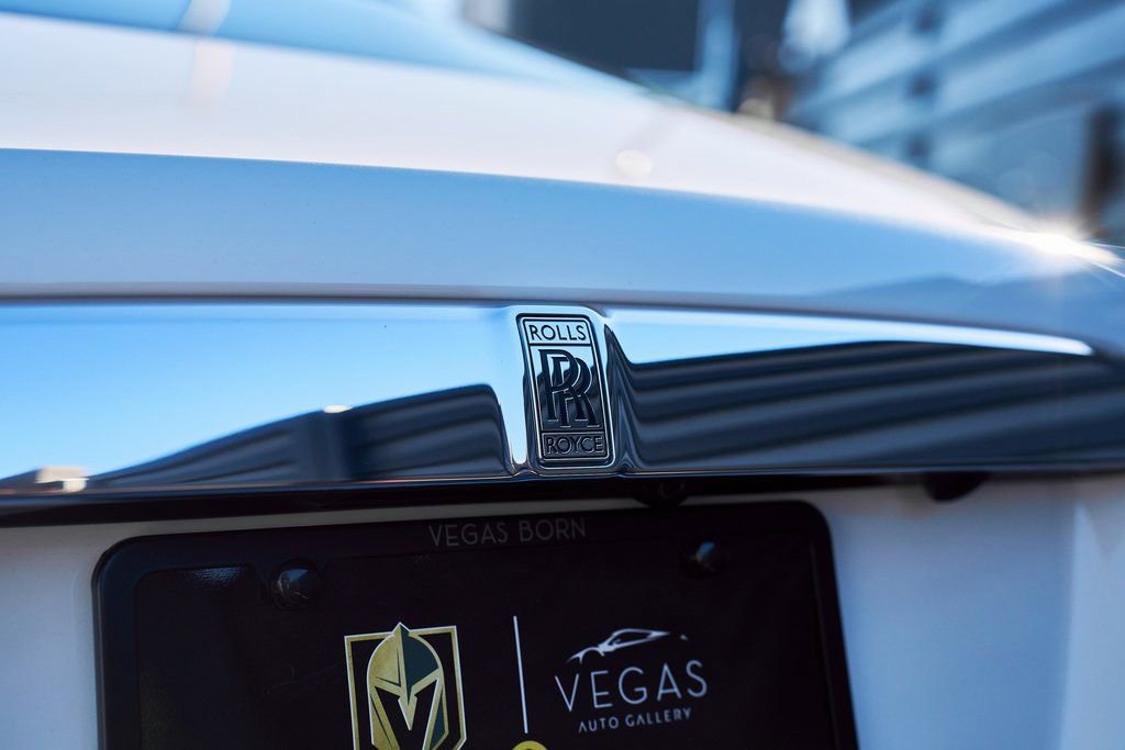 Used 2020 Rolls-Royce Wraith image 14
