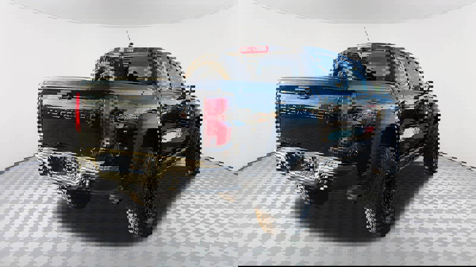 Certified 2024 Chevrolet Colorado ZR2 w/ ZR2 Bison Edition image 5