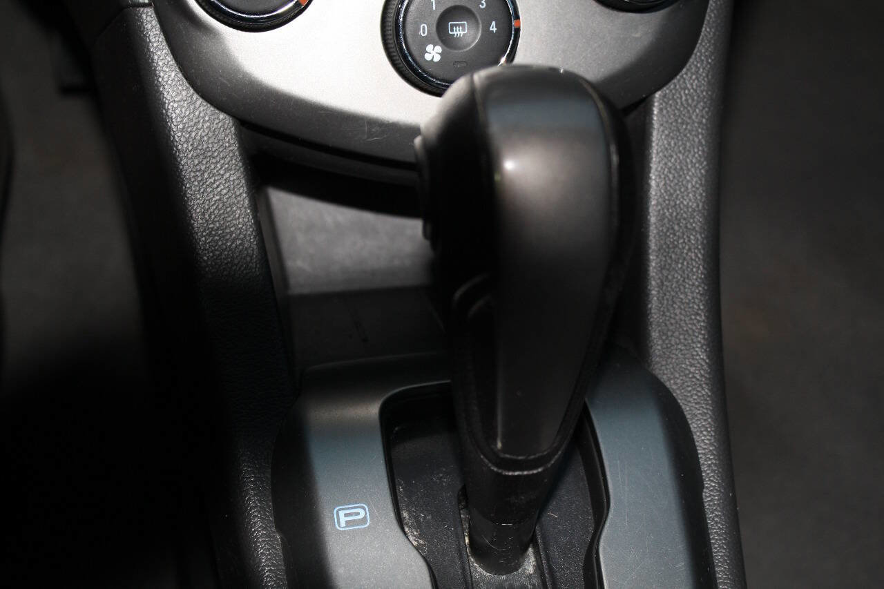 Used 2016 Chevrolet Sonic LT image 12