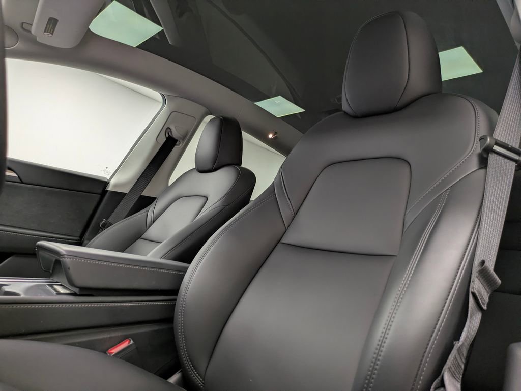 Used 2023 Tesla Model Y Long Range image 14