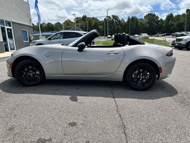 Used 2023 MAZDA MX-5 Miata Sport RWD image 7