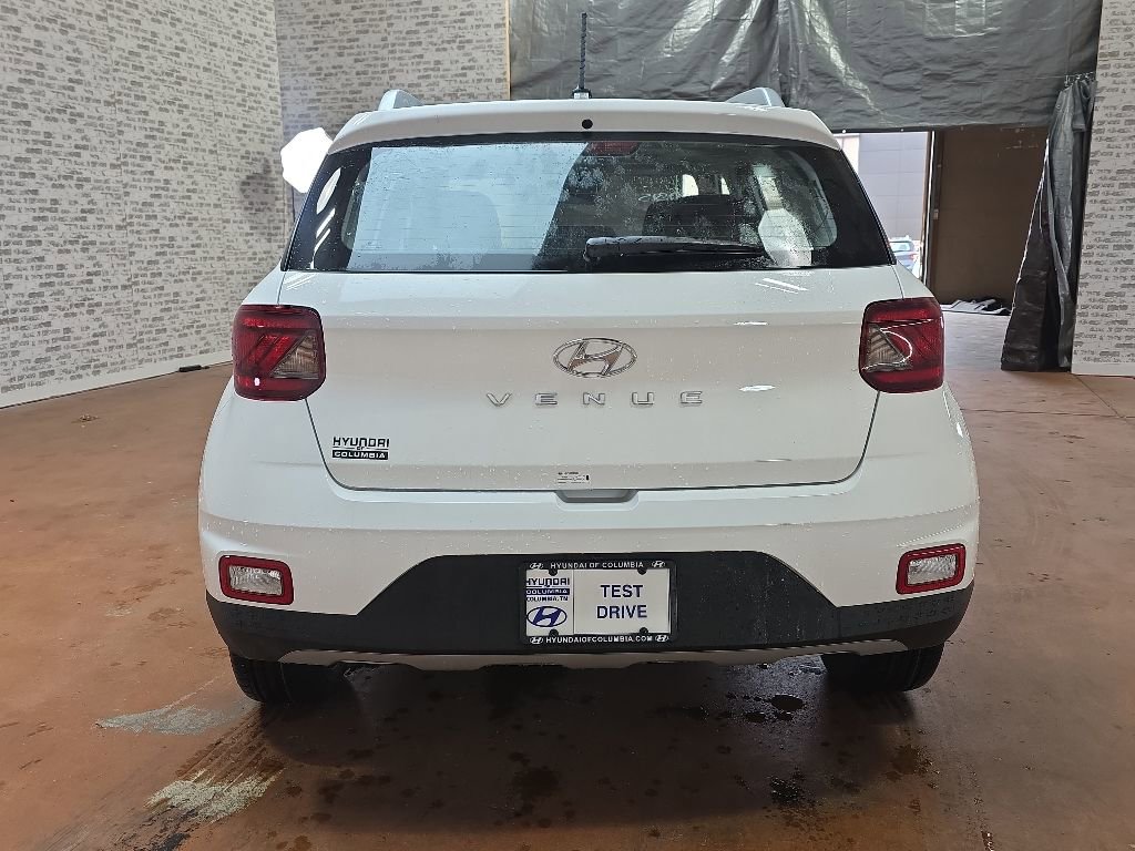 Used 2026 Hyundai Venue SEL FWD image 5