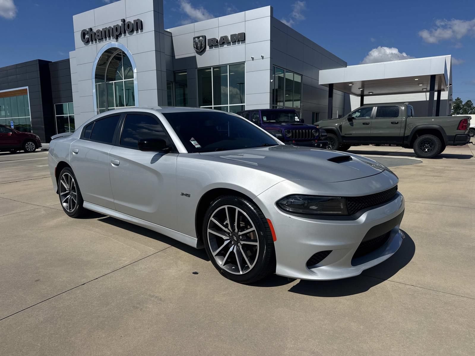 Used 2023 Dodge Charger R/T w/ Cold Weather Package RWD image 1