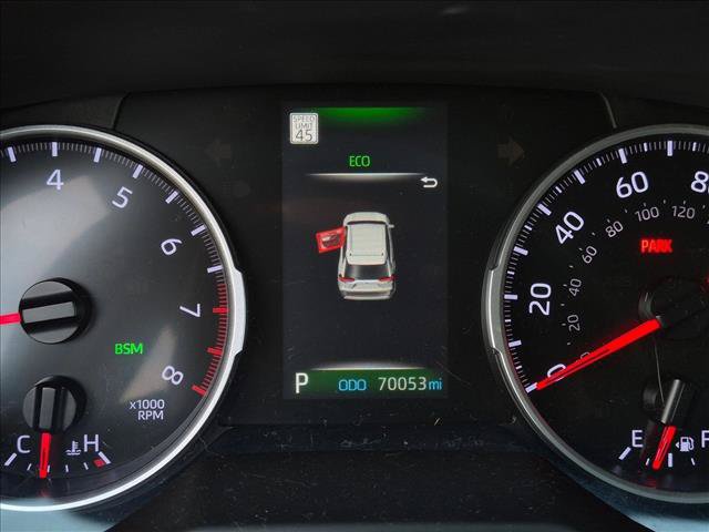 Used 2022 Toyota RAV4 XLE w/ Convenience Package FWD image 5