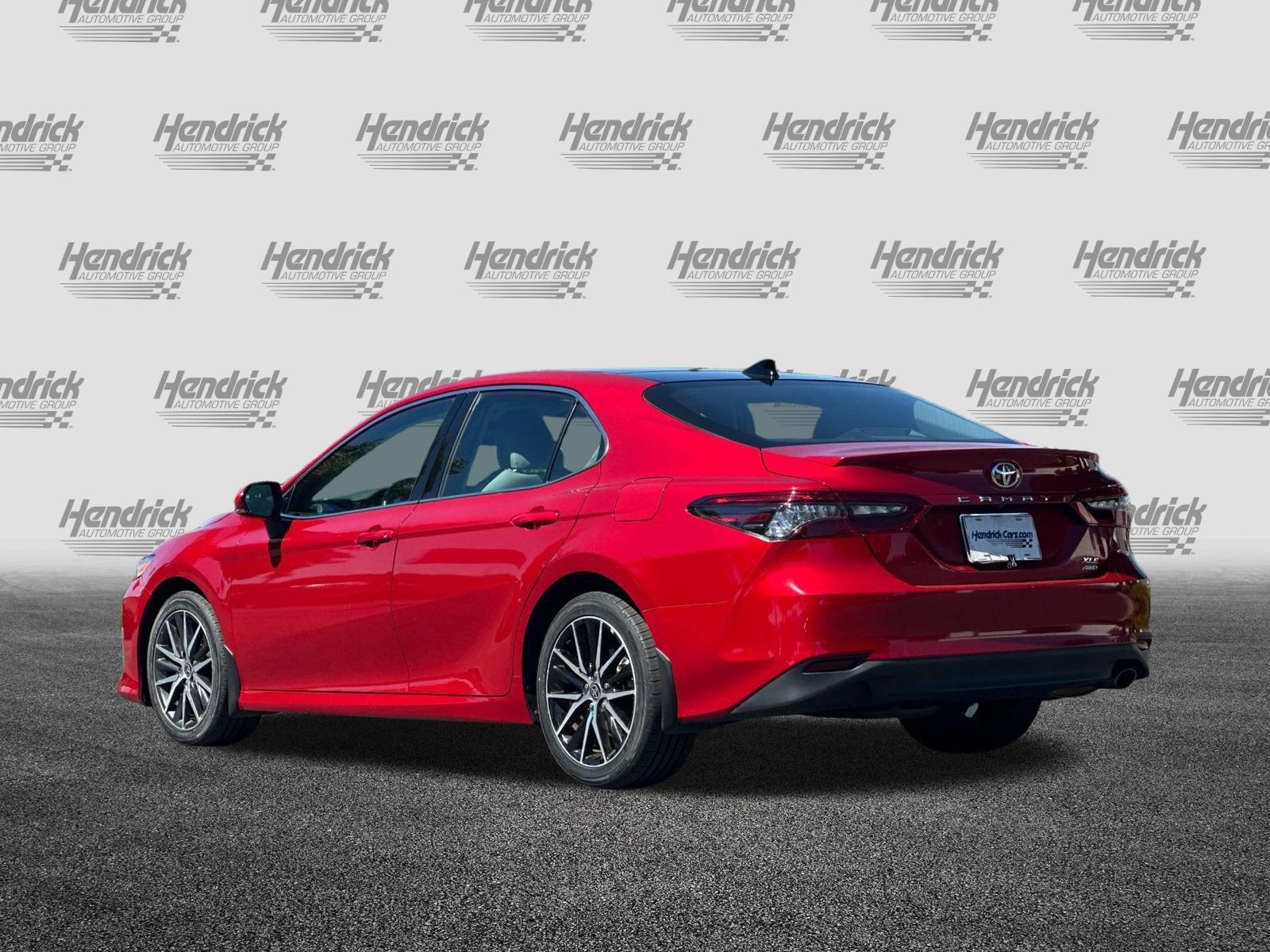 Used 2024 Toyota Camry XLE AWD/4WD image 7