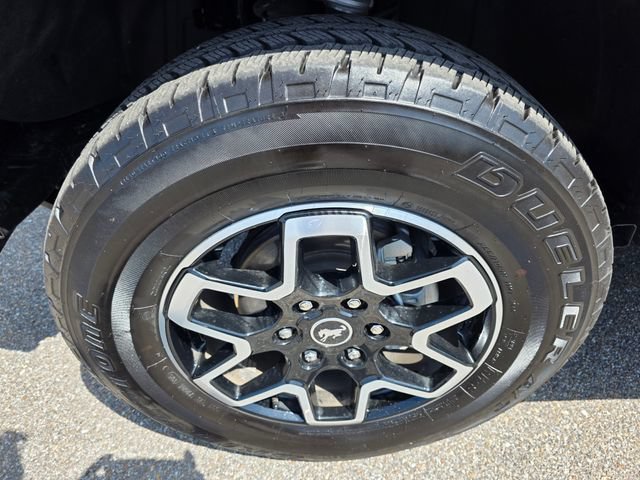 Used 2025 Ford Bronco Outer Banks AWD/4WD image 12
