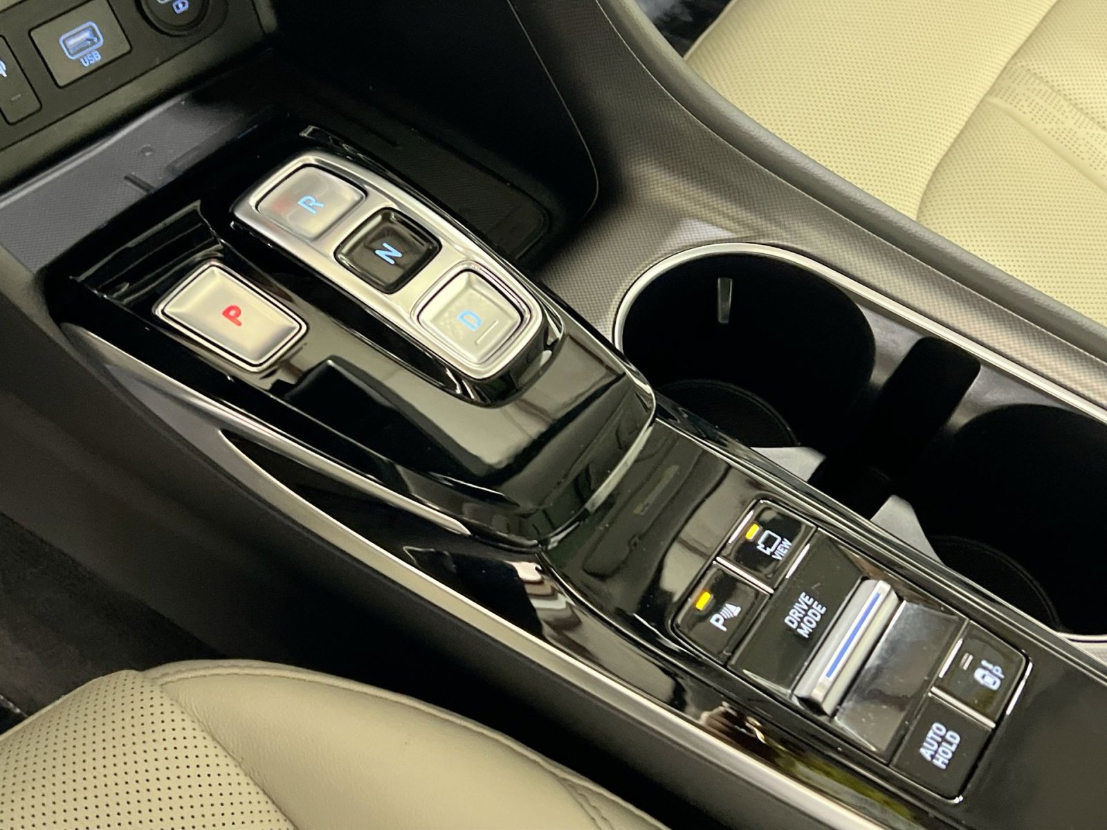 Used 2023 Hyundai Sonata Limited w/ Preferred Accessory Package image 21