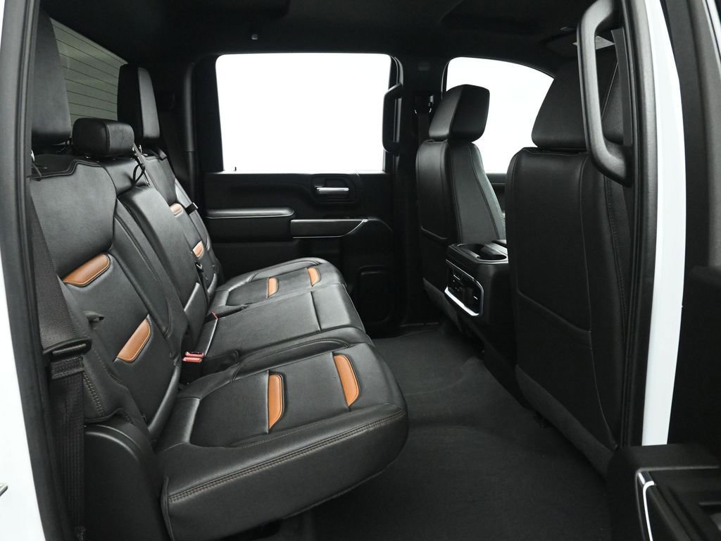 Used 2023 GMC Sierra 3500 AT4 image 17