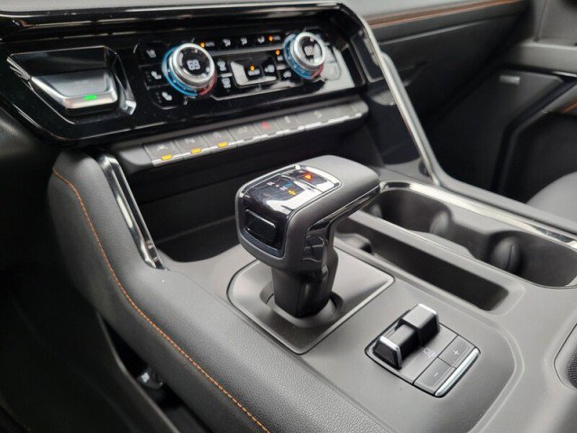 Used 2024 GMC Sierra 1500 AT4 w/ Technology Package image 19