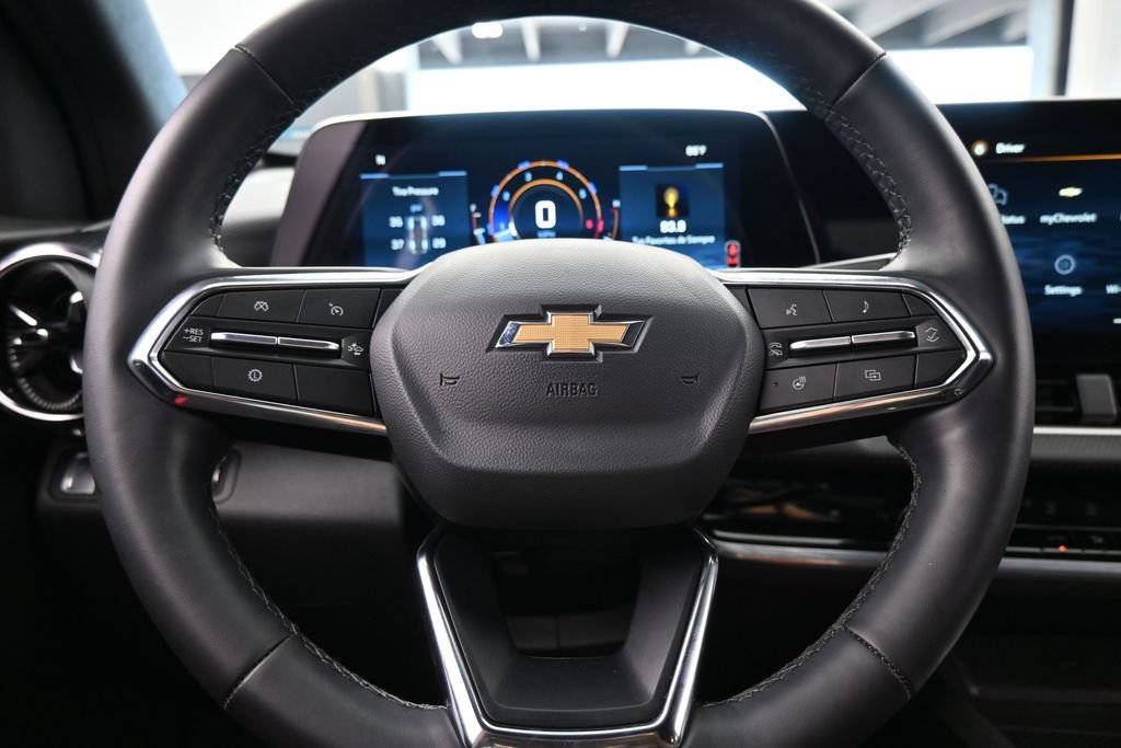 Used 2026 Chevrolet Equinox LT FWD image 24