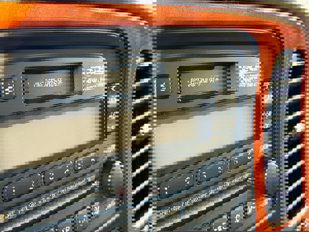 Used 2000 Lexus LX 470 4WD image 17