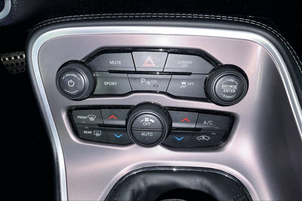 Used 2022 Dodge Challenger R/T w/ Blacktop Package image 30