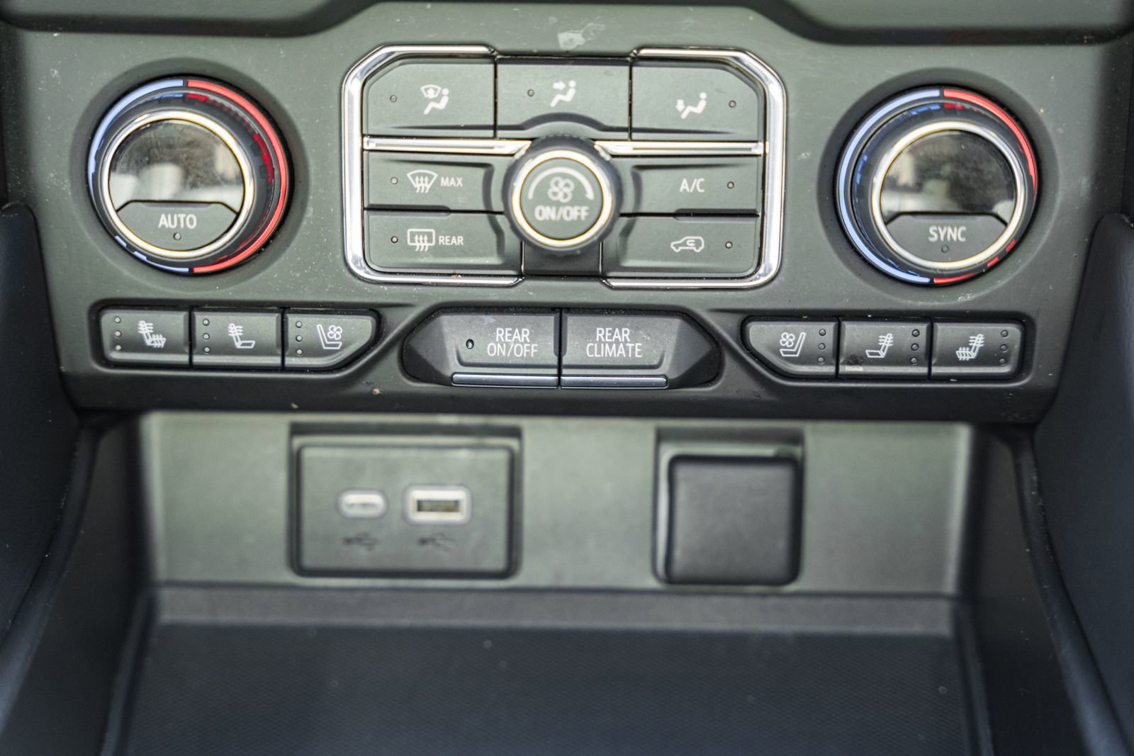 Used 2023 Chevrolet Tahoe High Country image 30