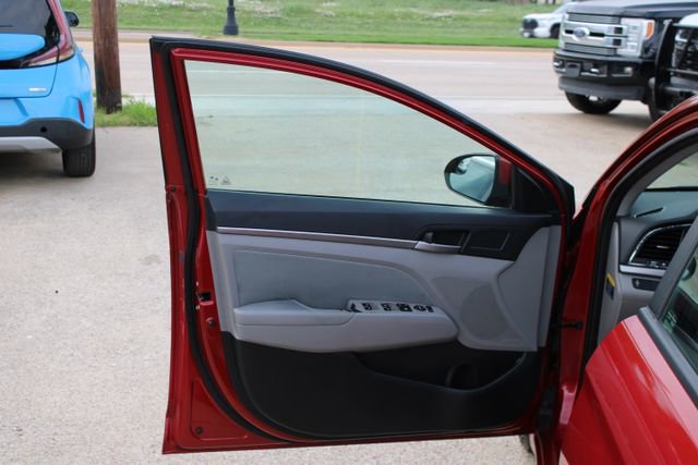 Used 2017 Hyundai Elantra SE FWD image 9