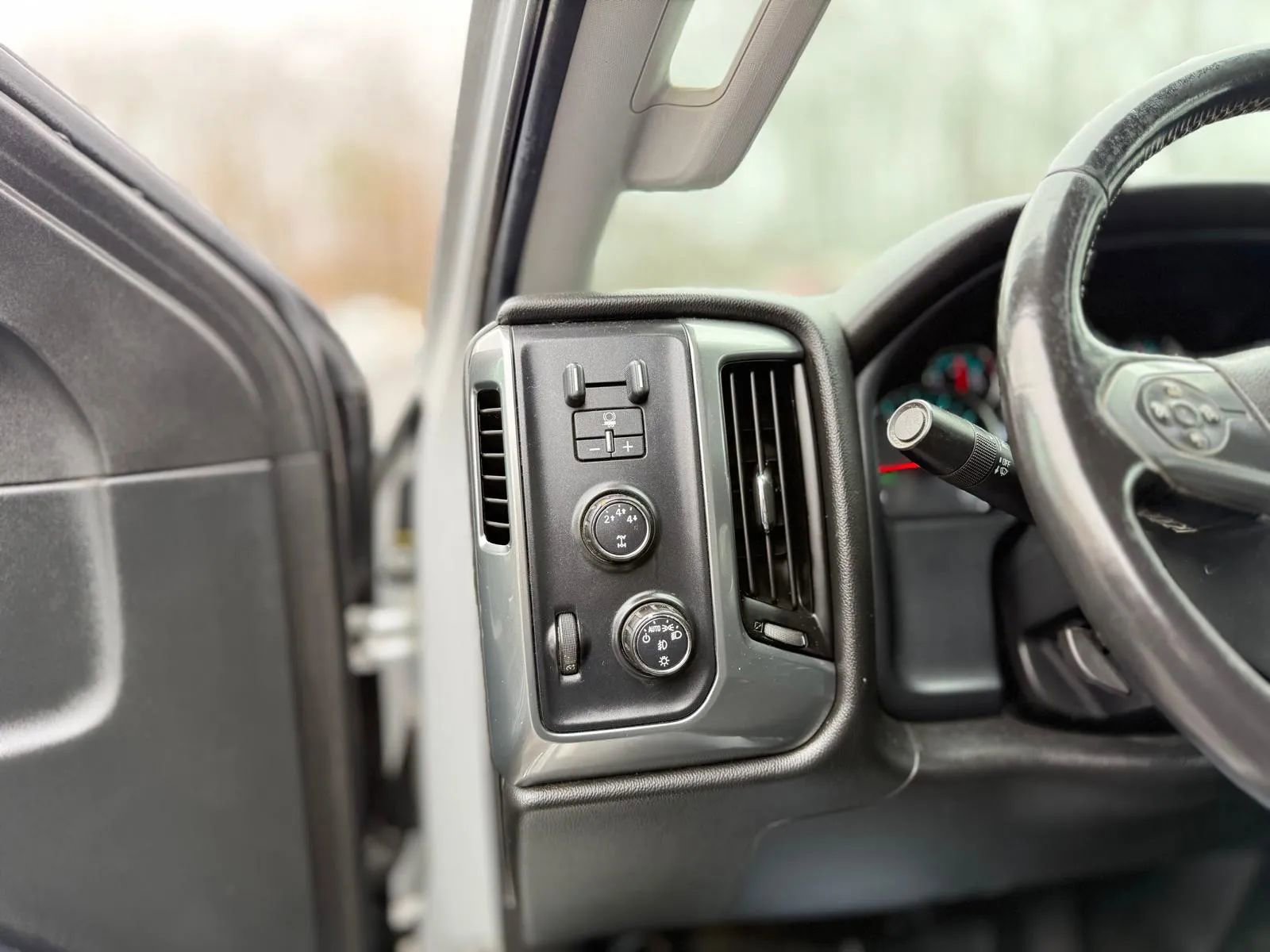 Used 2016 Chevrolet Silverado 2500 LT w/ Z71 Package, Off-Road image 18