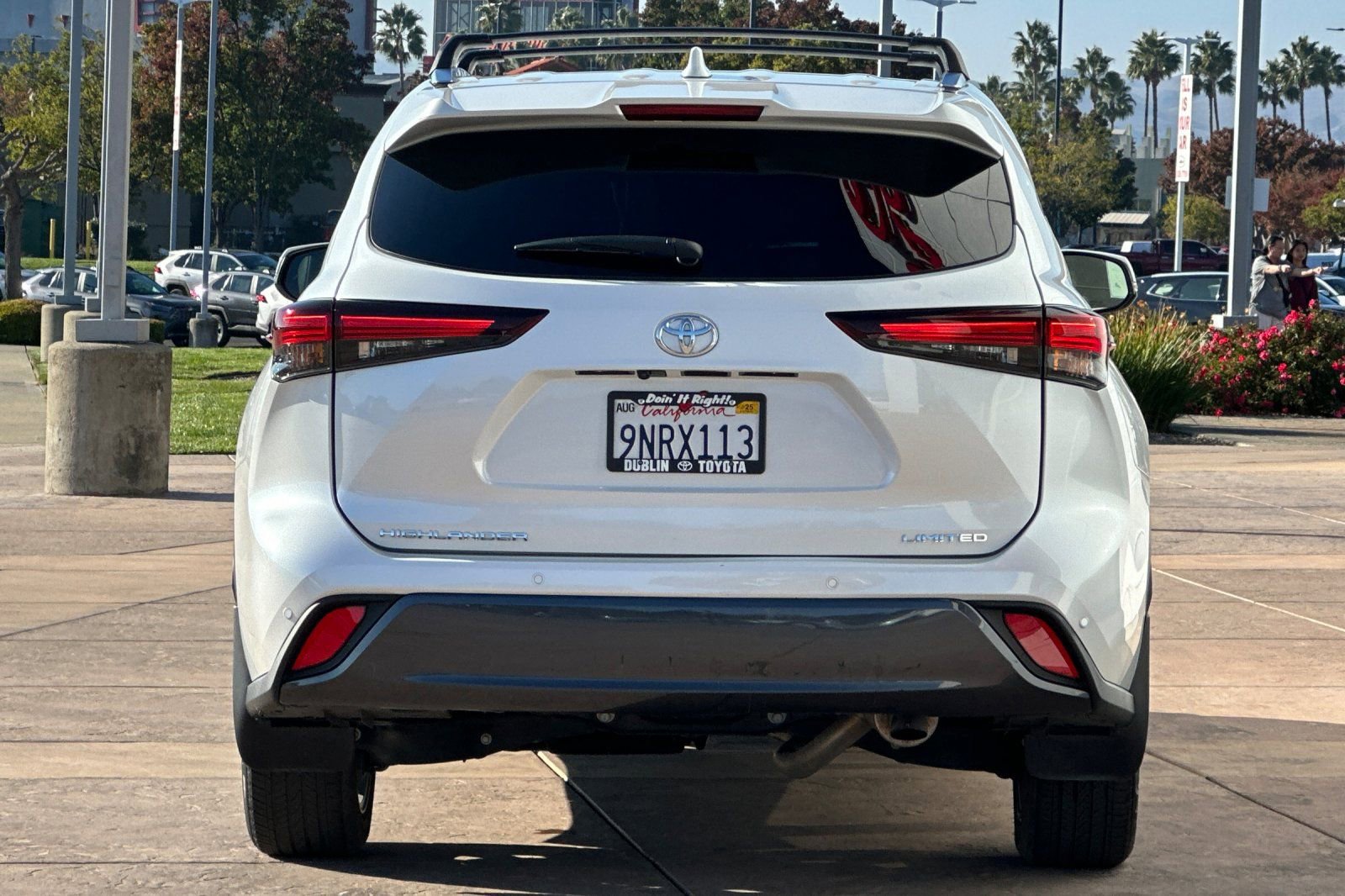 Used 2024 Toyota Highlander Limited image 5