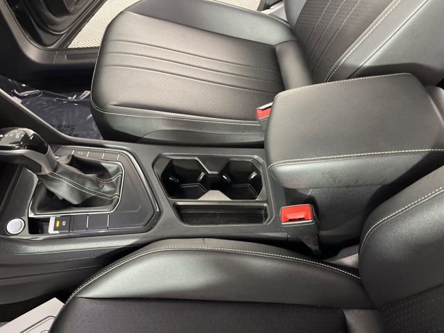 Used 2023 Volkswagen Tiguan SE image 30