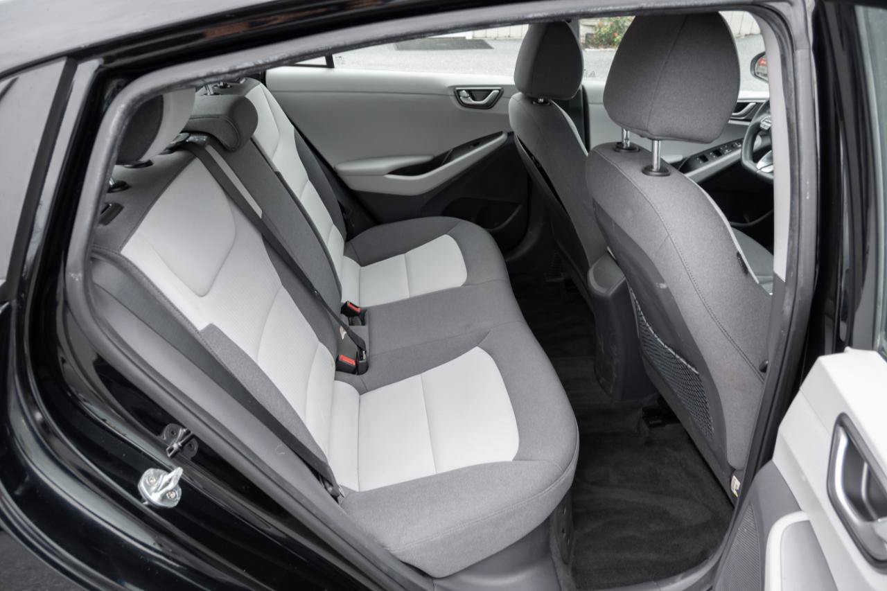 Used 2020 Hyundai Ioniq Blue FWD image 28