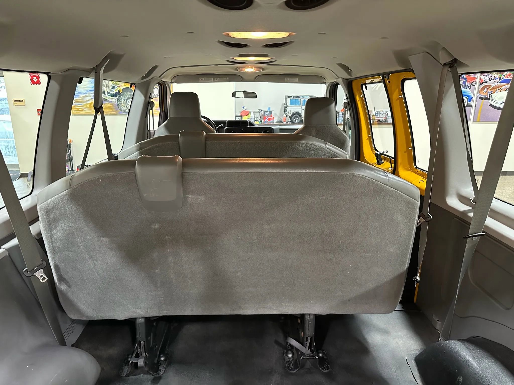 Used 2011 Ford E-150 and Econoline 150 Wagon image 29