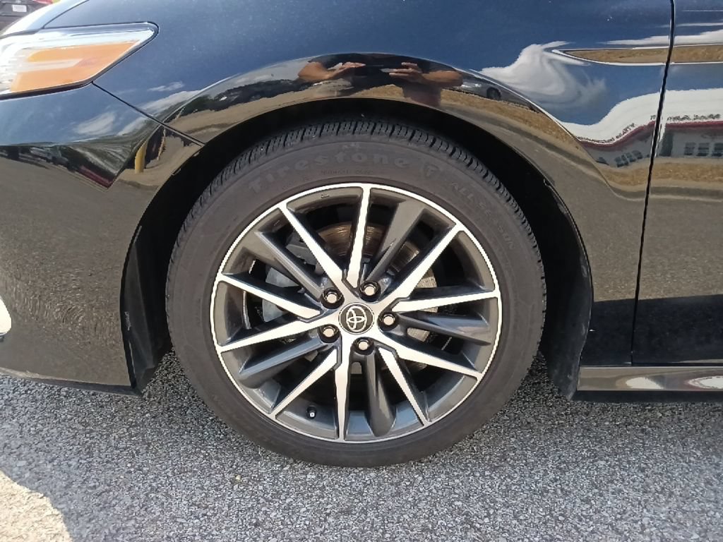 Used 2023 Toyota Camry XLE w/ Navigation Package FWD image 10