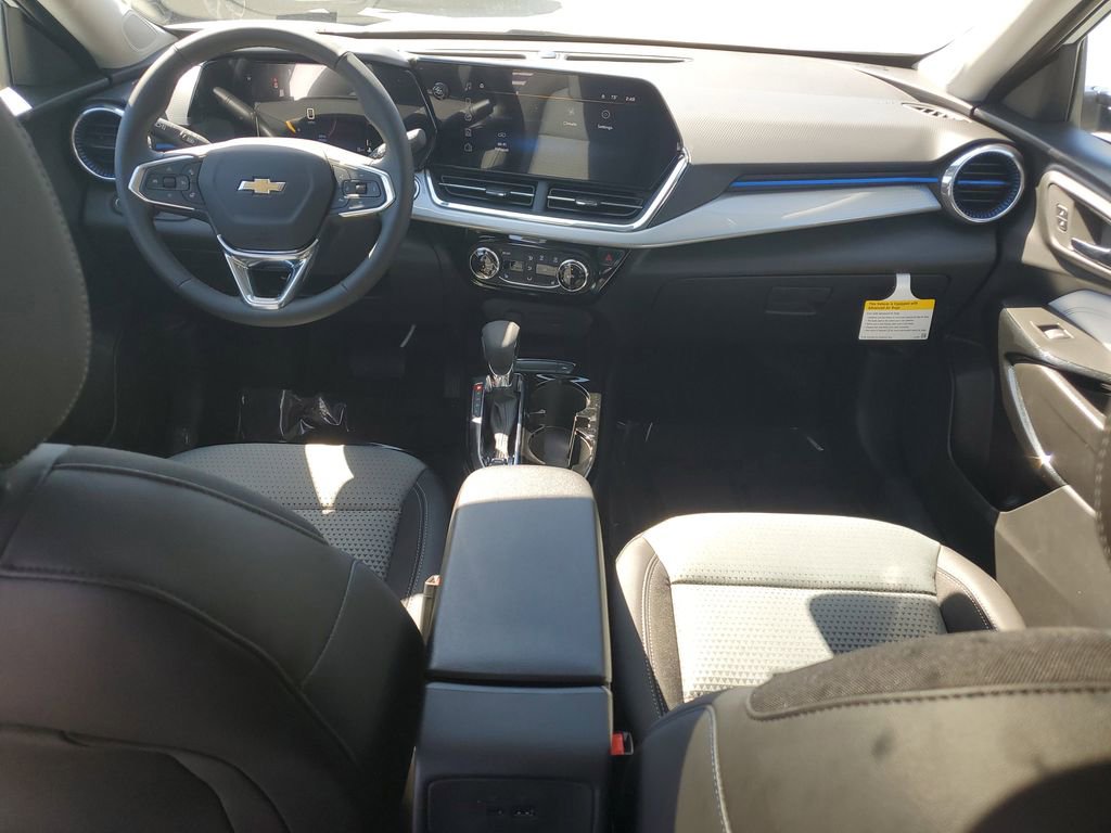 New 2026 Chevrolet Trax LT w/ Sunroof Package image 11