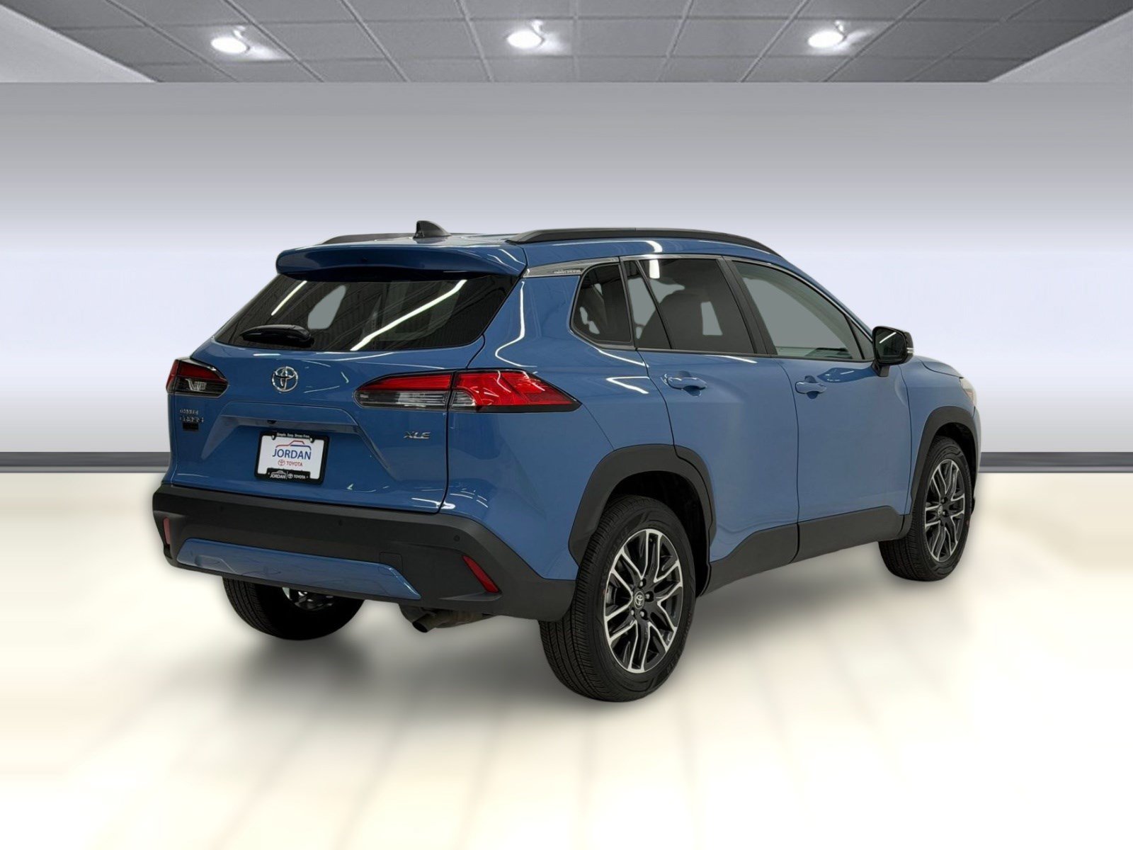 Used 2026 Toyota Corolla Cross XLE FWD image 7