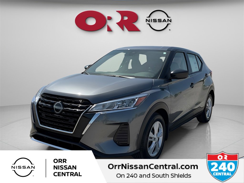 New 2025 Nissan Kicks Play S