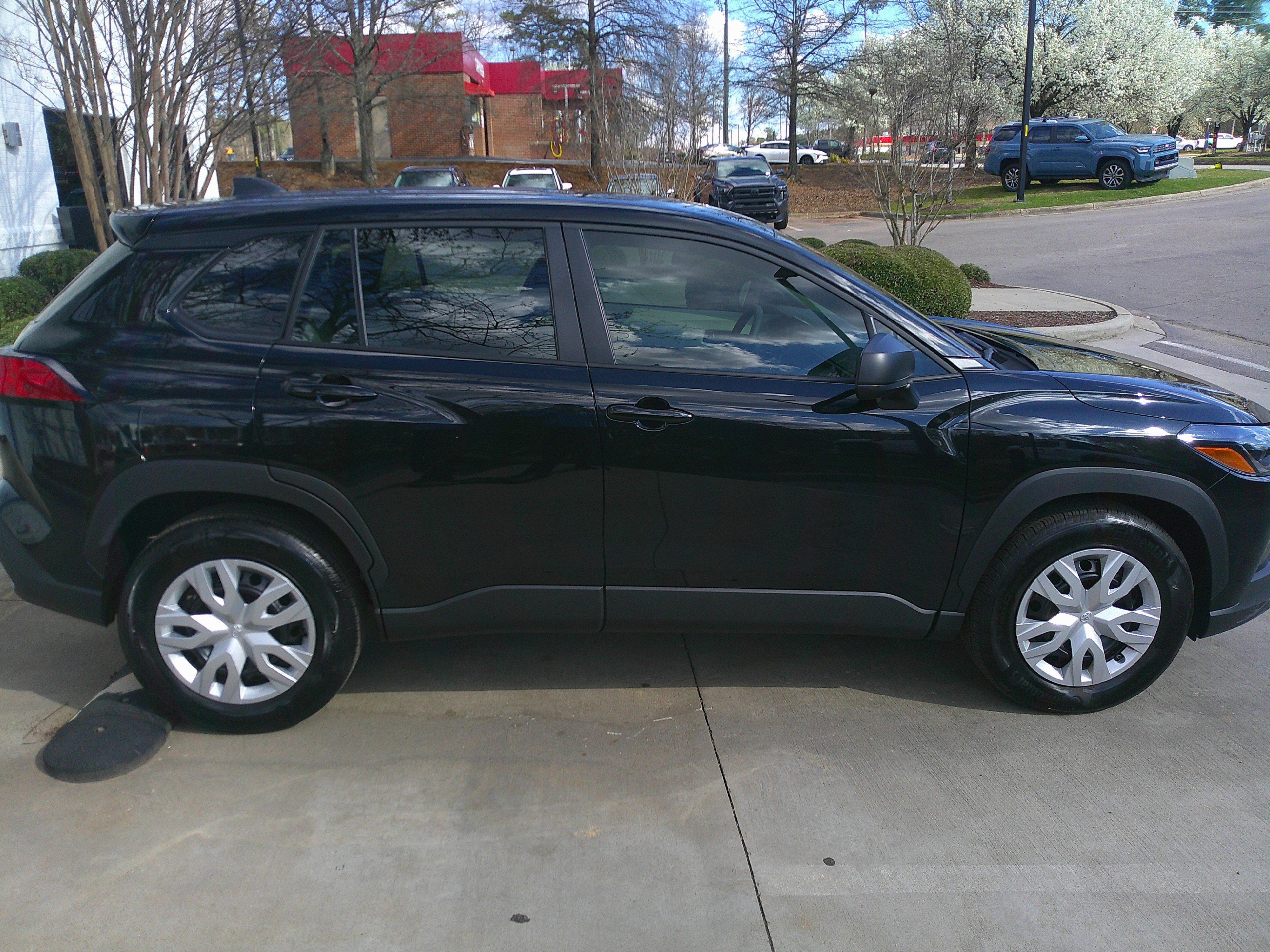 Used 2023 Toyota Corolla Cross L image 14