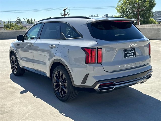 Used 2022 Kia Sorento SX image 3