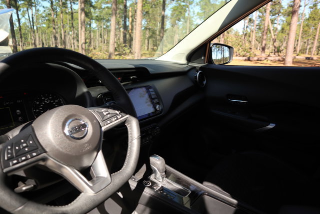 Used 2021 Nissan Kicks SV image 12