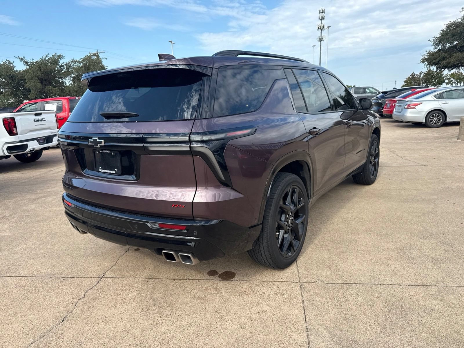 Used 2024 Chevrolet Traverse RS FWD image 7