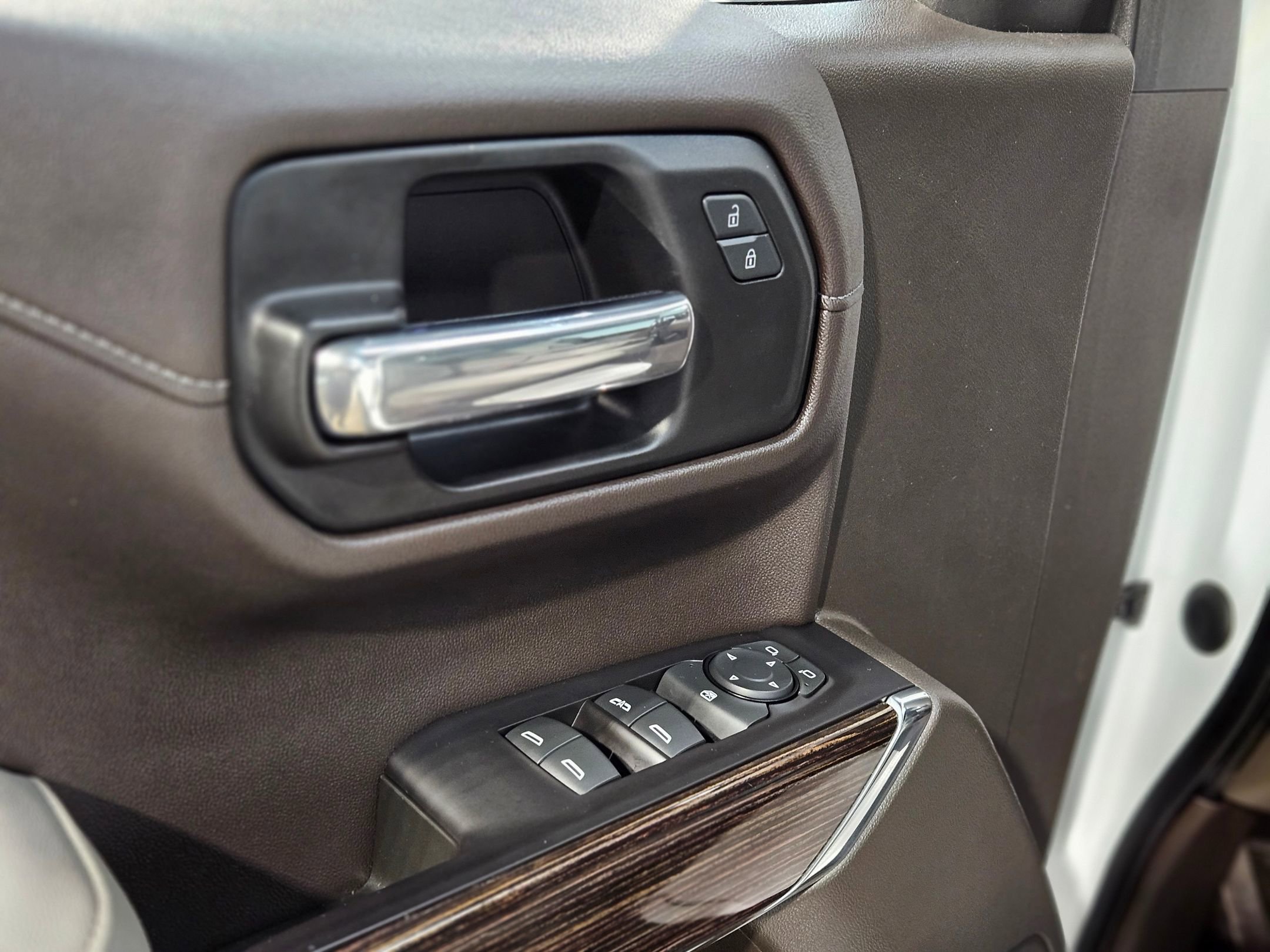 Used 2019 GMC Sierra 1500 SLE w/ SLE Value Package image 21