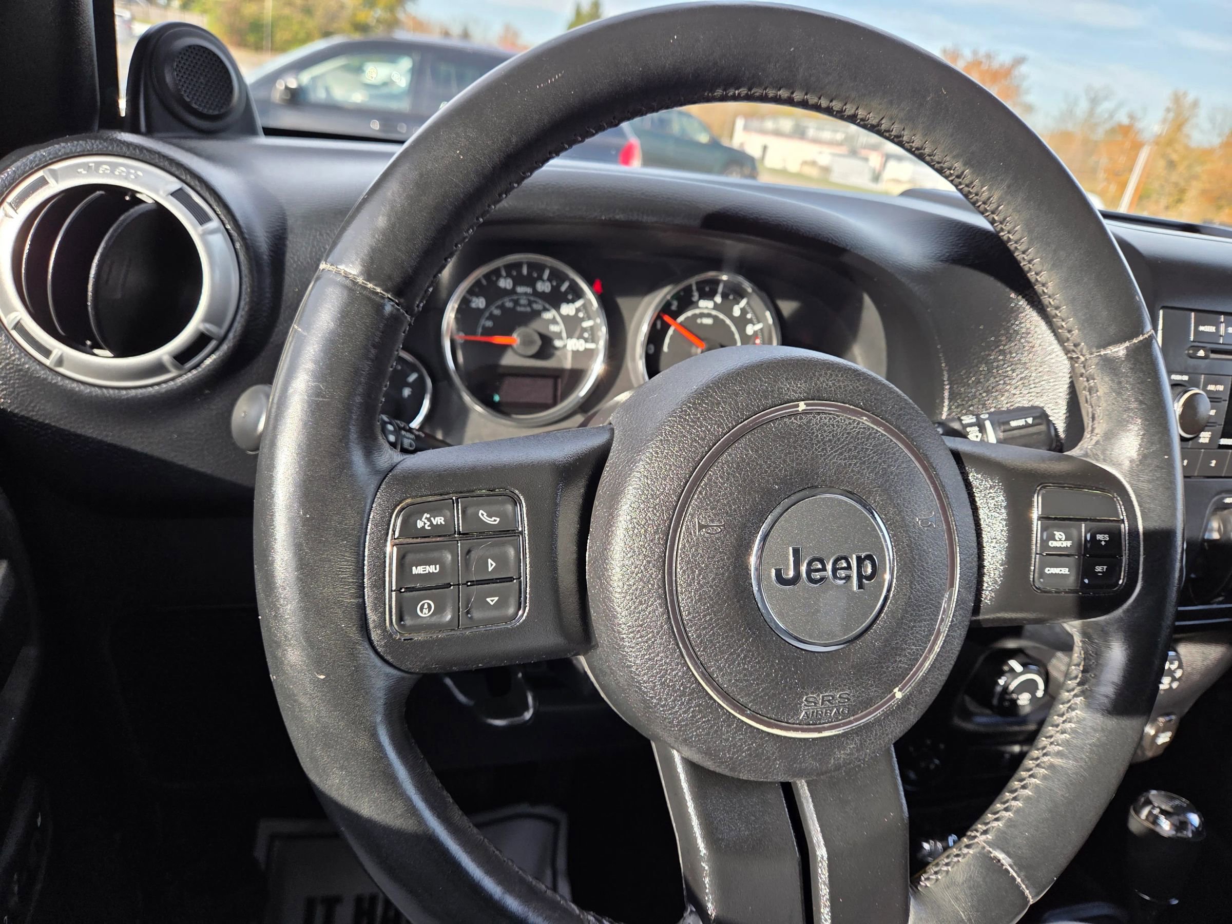 Used 2013 Jeep Wrangler Unlimited Sahara w/ Connectivity Group image 27