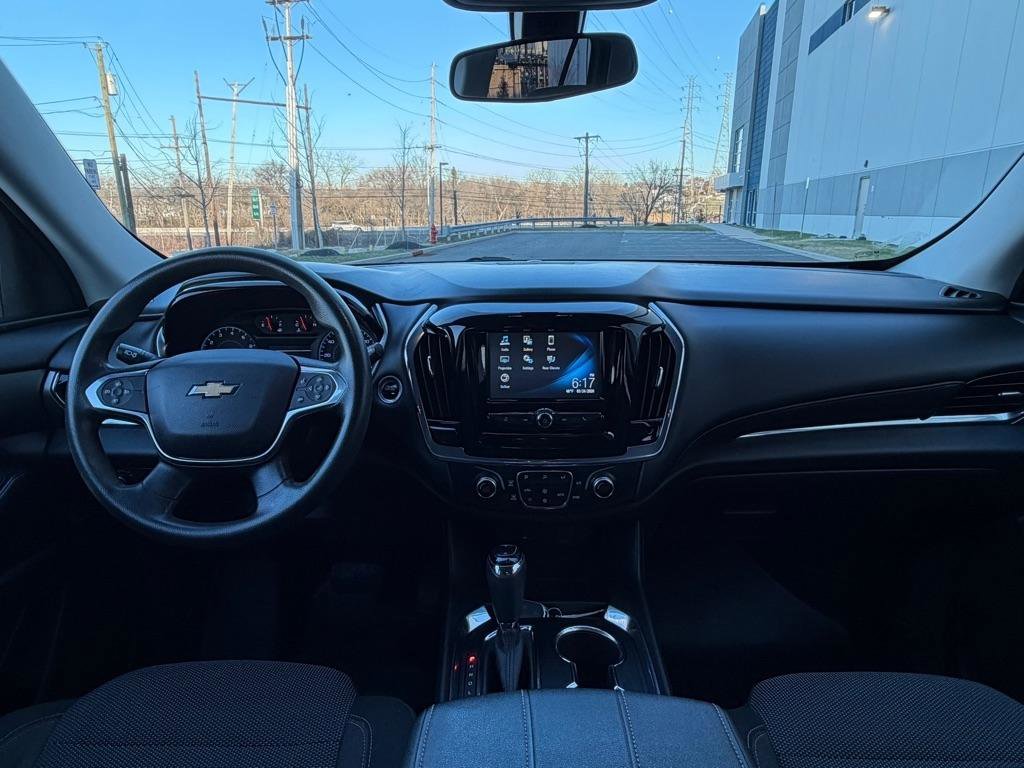 Used 2018 Chevrolet Traverse LS FWD image 20